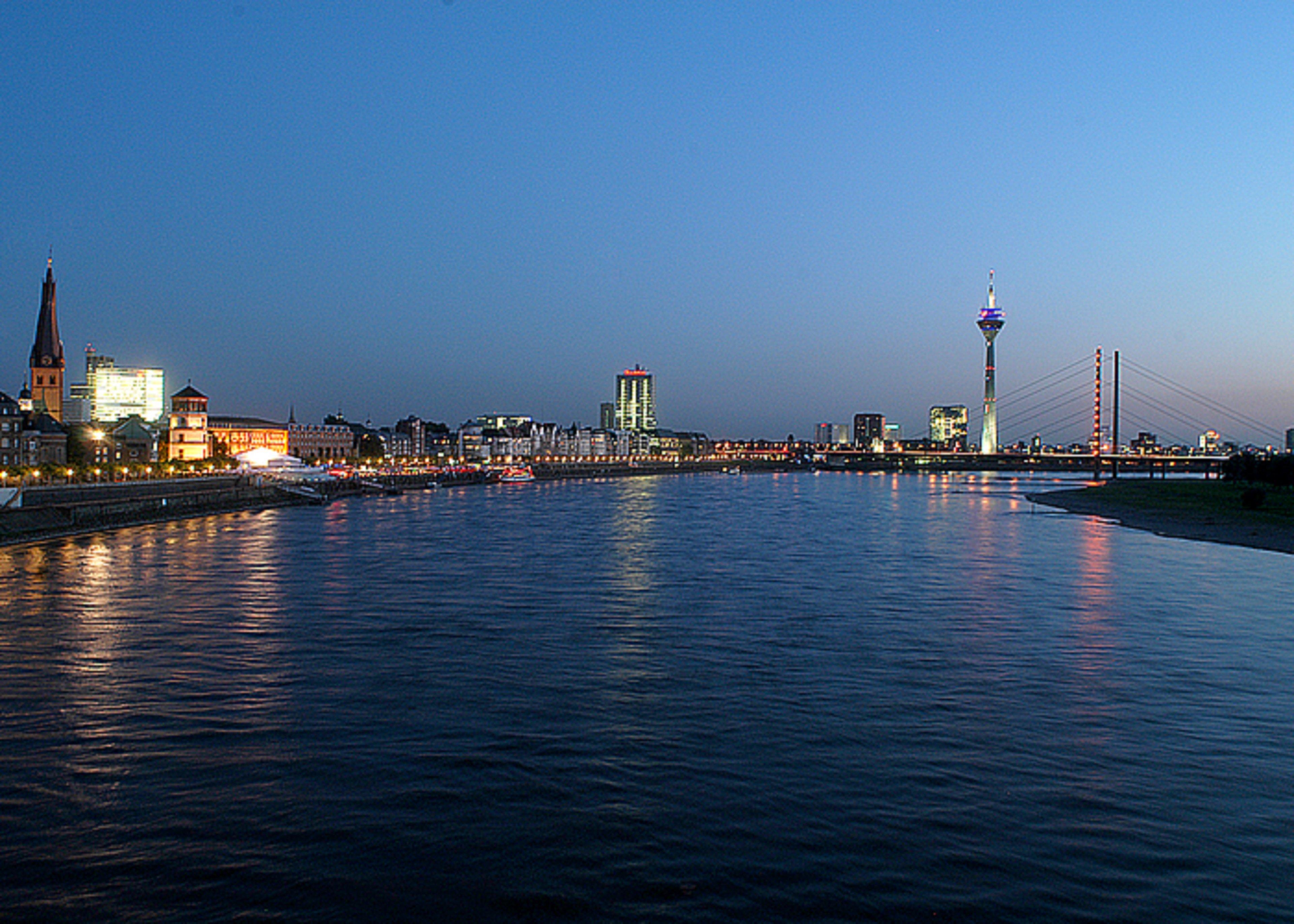 Hafen, An Ihg Düsseldorf